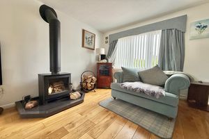 Lounge Feature- click for photo gallery